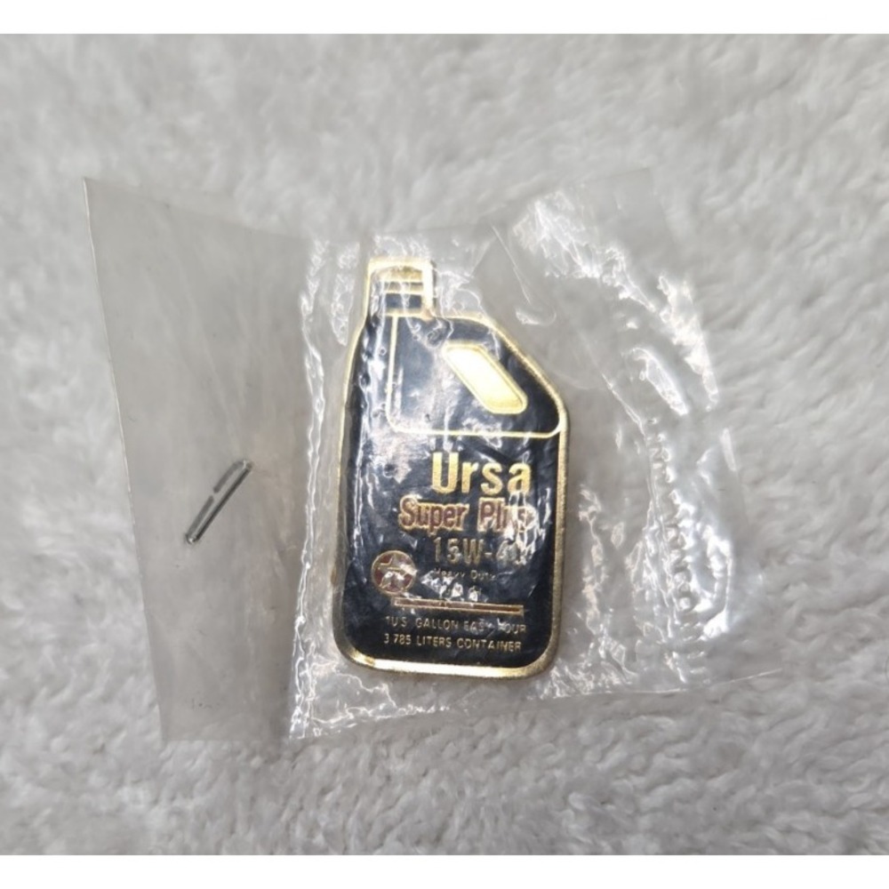 Vintage Texaco Ursa Super Plus 15W-40 Motor Oil Promotional Lapel Pin NOS